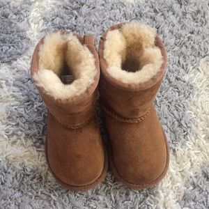 Toddler UGG boots size 6